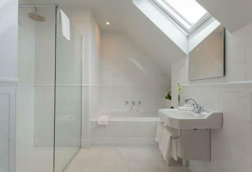 주니어 스위트, Killarney Randles