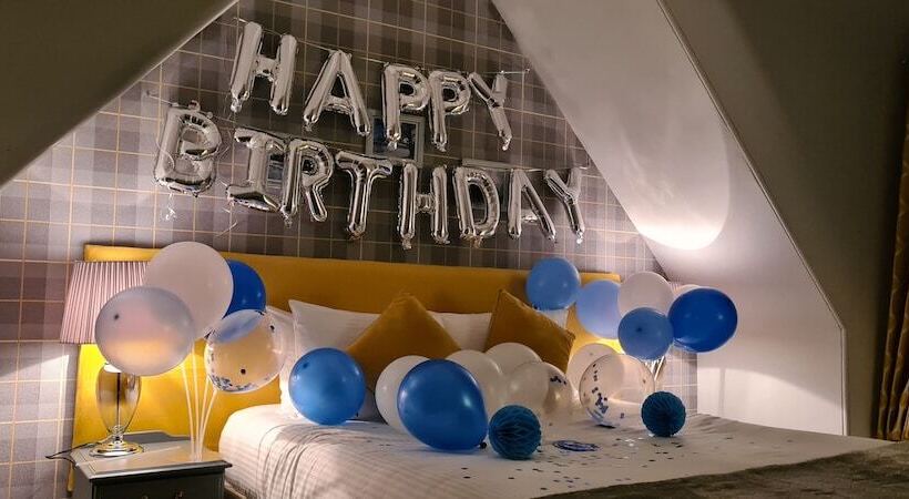 Семейный Номер, Mcinnes House