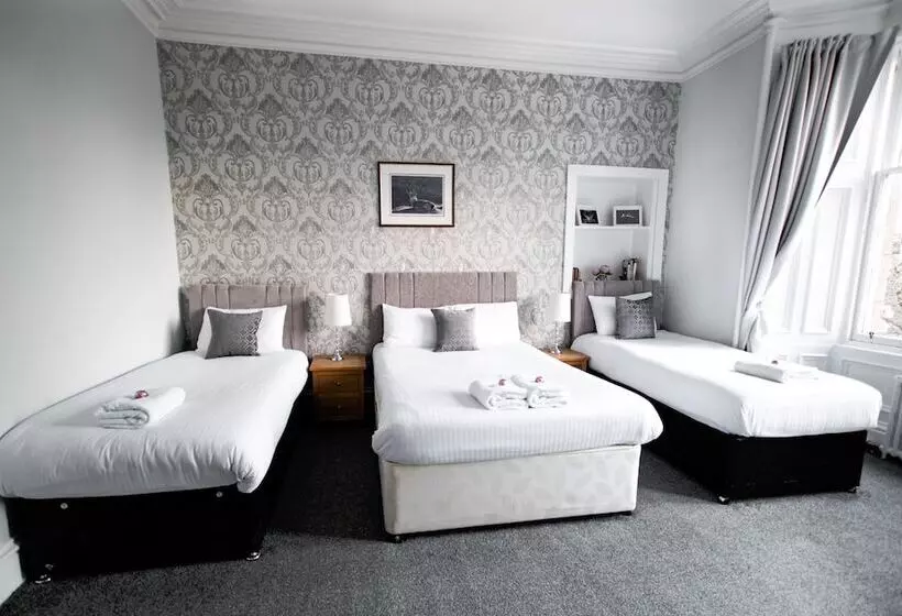 Family Room, Mcinnes House