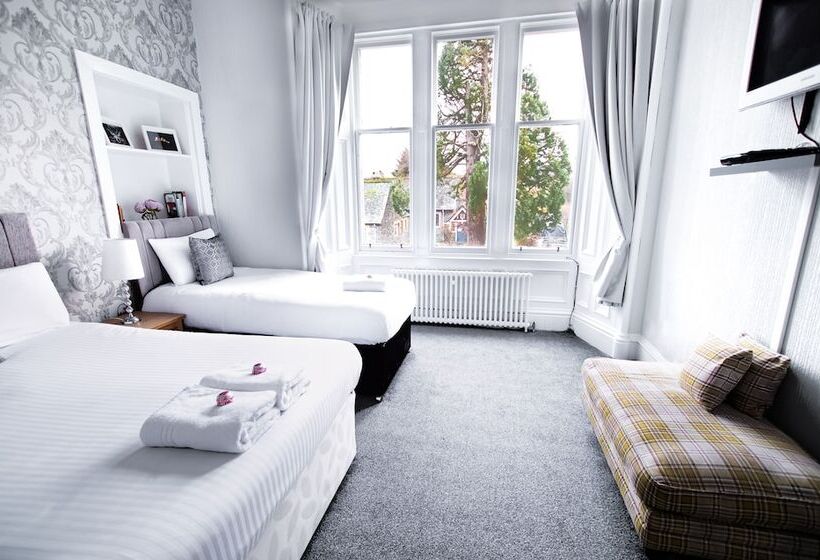 Семейный Номер, Mcinnes House