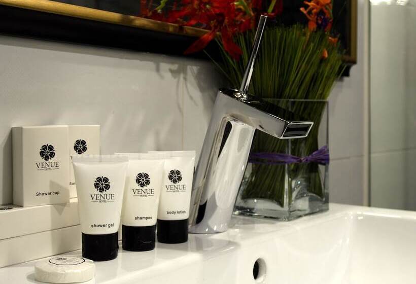 اتاق سوپریور, Venue