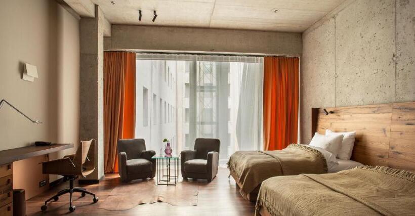 اتاق استاندارد, Warszawa