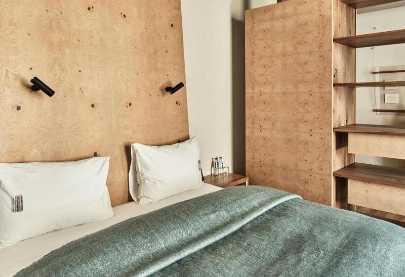 اتاق استاندارد, Warszawa