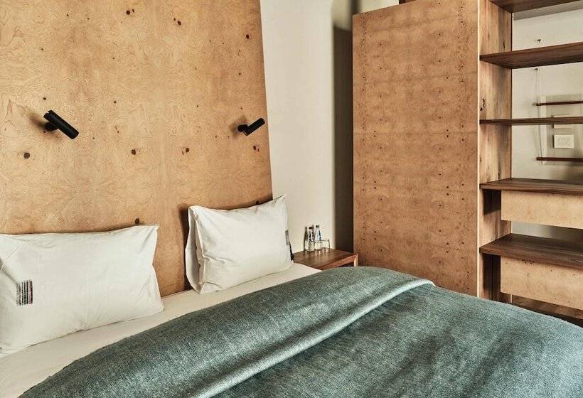 اتاق استاندارد, Warszawa