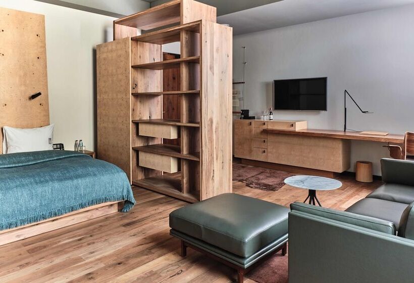 سوییت جونیور, Warszawa