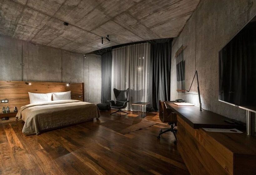 سوییت, Warszawa