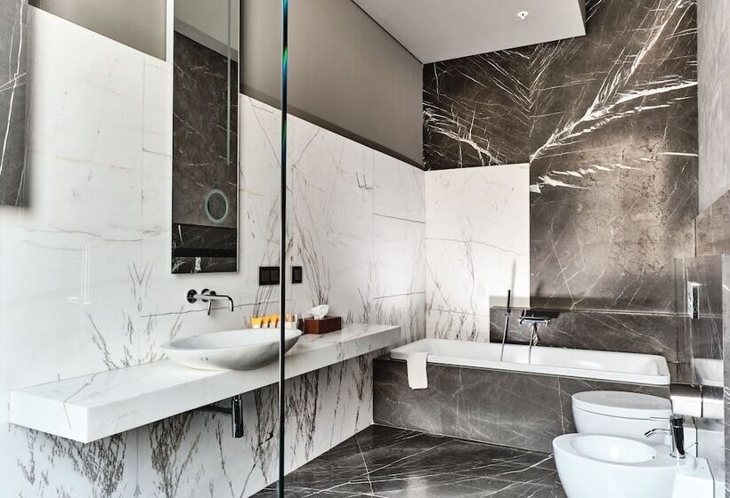 اتاق استاندارد با بالکن, Warszawa