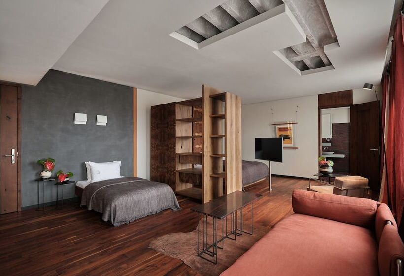 سوییت خانوادگی, Warszawa