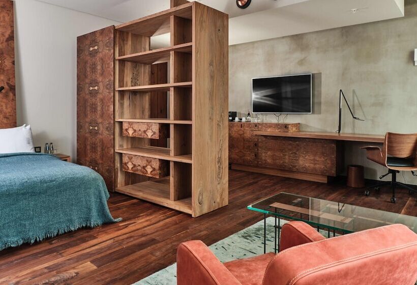 سوییت جونیور, Warszawa