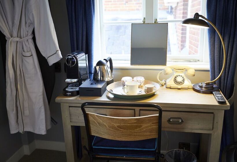 标准单人间, Wykeham Arms