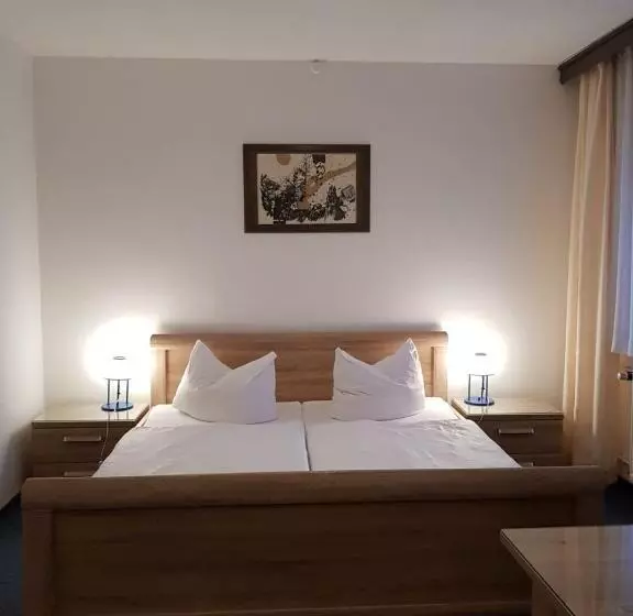 浴室共有スタンダード４人用ルーム, Zum Mückenberger Hof