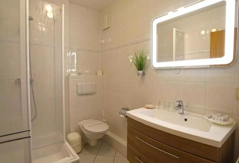 スタンダードシングルルーム, Akzent Waldhotel Spa Rügen