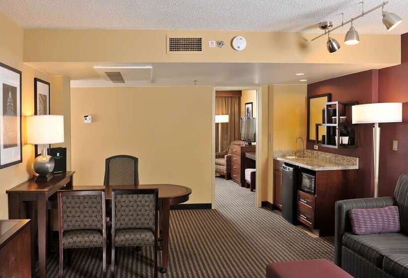 סוויטה, Embassy Suites Hotel Des Moines Downtown