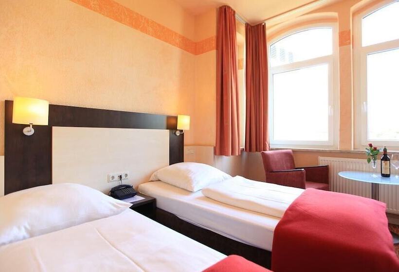 Номер Стандарт, Adesso Hotel Kassel  Pay At Property On Arrival  Ihr Automatenhotel In Kassel