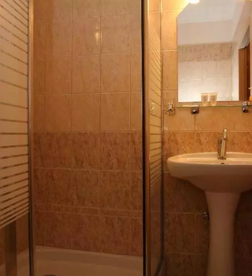 Standard-huone, Bonato