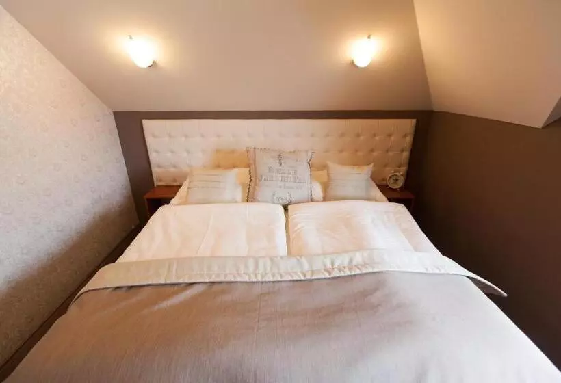 Standard-huone, Bonato
