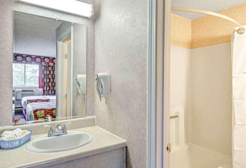 Номер Deluxe, Days Inn By Wyndham Airport/maine Mall