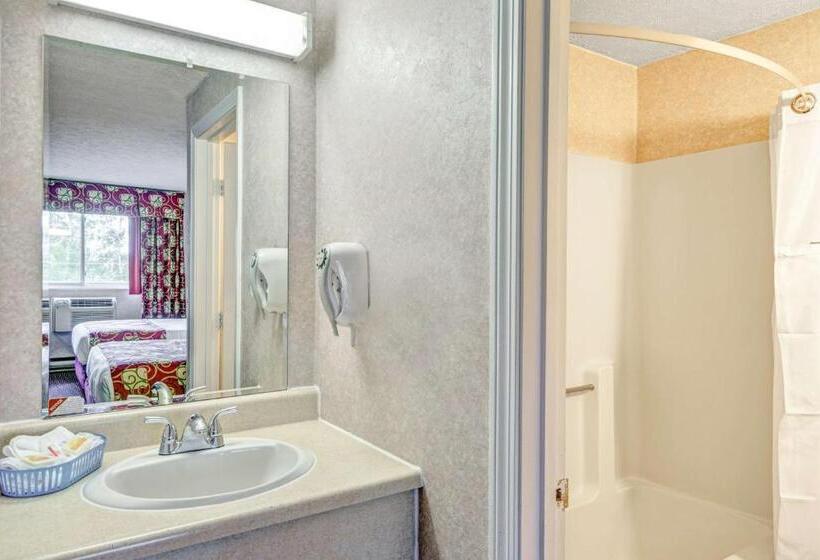 Стандартный Номер Кровать Кинг, Days Inn By Wyndham Airport/maine Mall