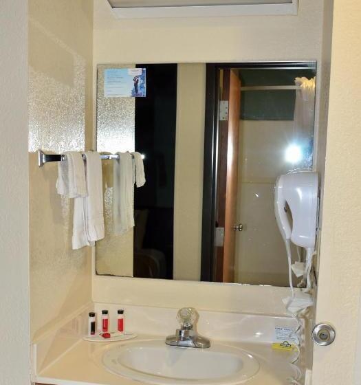 חדר סטנדרט שתי מיטות זוגיות, Days Inn By Wyndham Glasgow