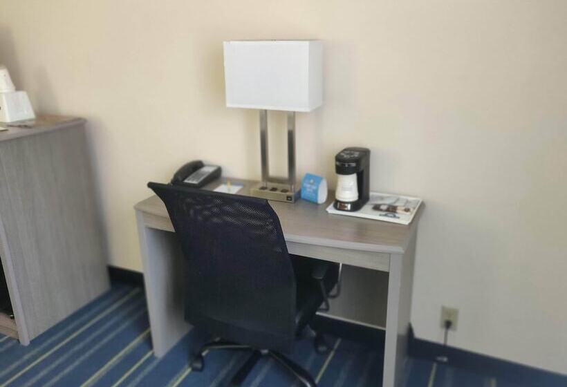 جناح, Days Inn By Wyndham Hinckley