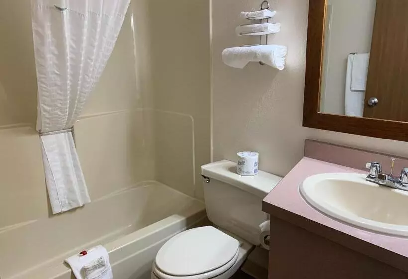 Standard-huone King-vuode, Days Inn By Wyndham Hinckley
