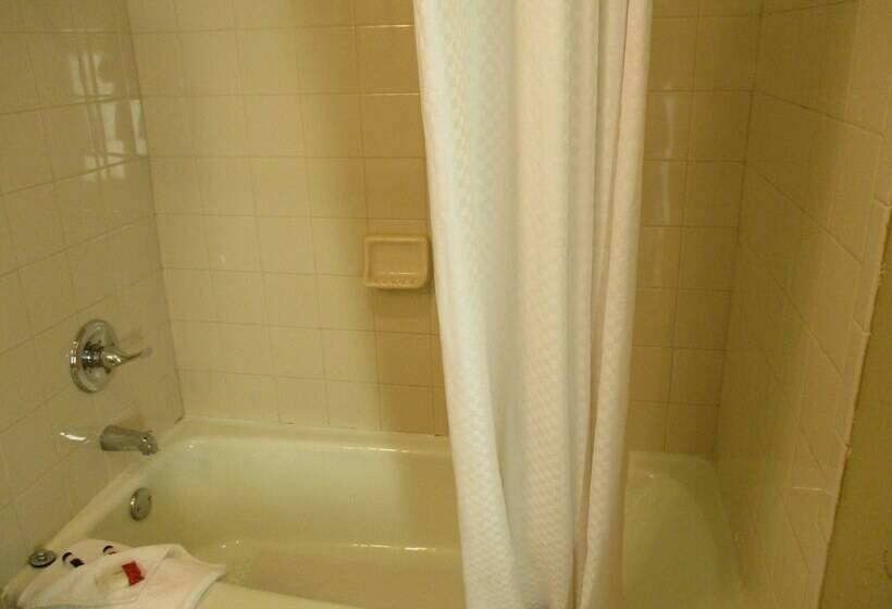 جناح, Days Inn By Wyndham Montrose