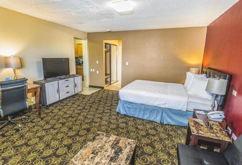 Люкс, Days Inn By Wyndham Montrose