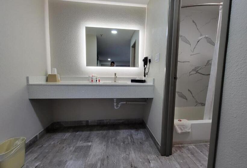 غرفة قياسية سرير كينج, Days Inn By Wyndham Ruidoso Downs