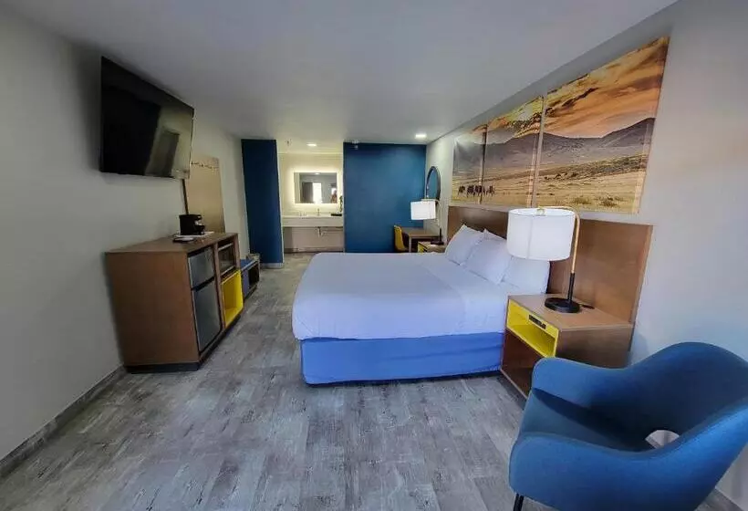 キングサイズベッドのスタンダードルーム, Days Inn By Wyndham Ruidoso Downs