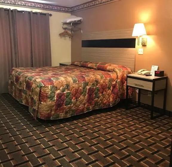 キングサイズベッドのスタンダードルーム, Deluxe Inn Nebraska City