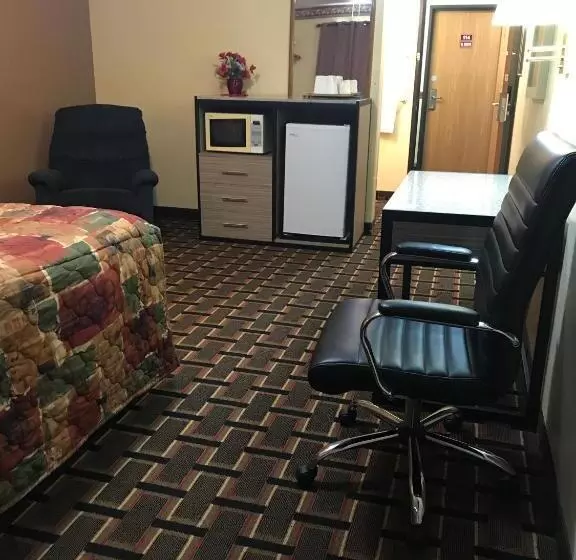 キングサイズベッドのスタンダードルーム, Deluxe Inn Nebraska City