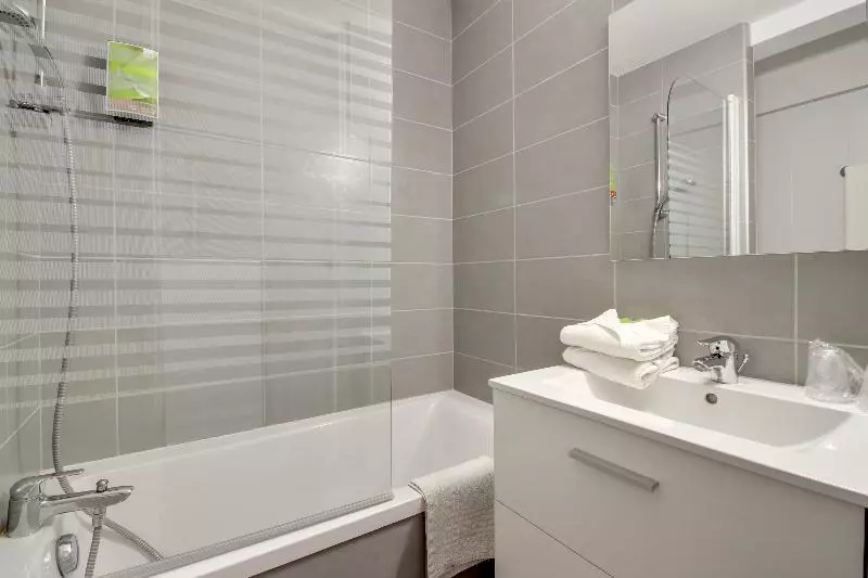 سوئیت برای معلولان, Embassy Suites Hotel Des Moines Downtown