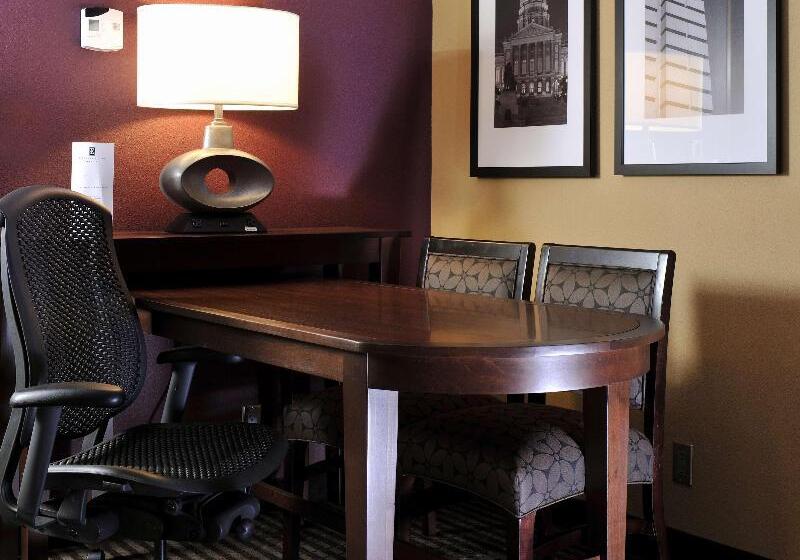 סוויטה, Embassy Suites Hotel Des Moines Downtown