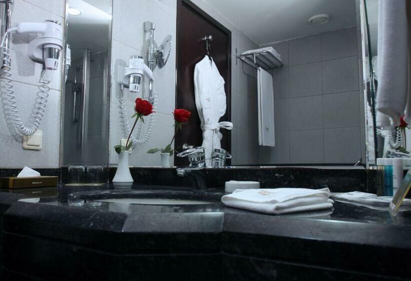 اتاق لوکس سه تخته, Eresin Hotels Topkapı