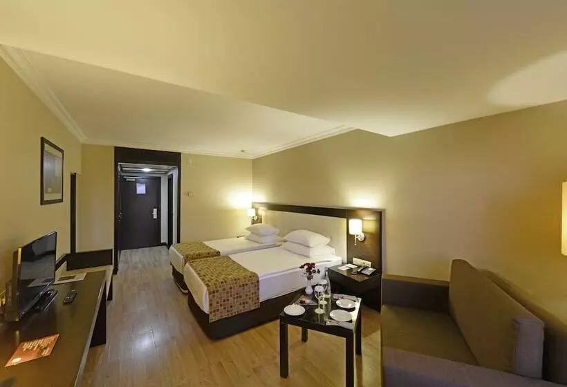 اتاق لوکس سه تخته, Eresin Hotels Topkapı