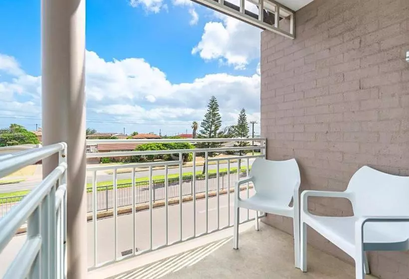 اتاق سوپریور, Geraldton Motor Inn