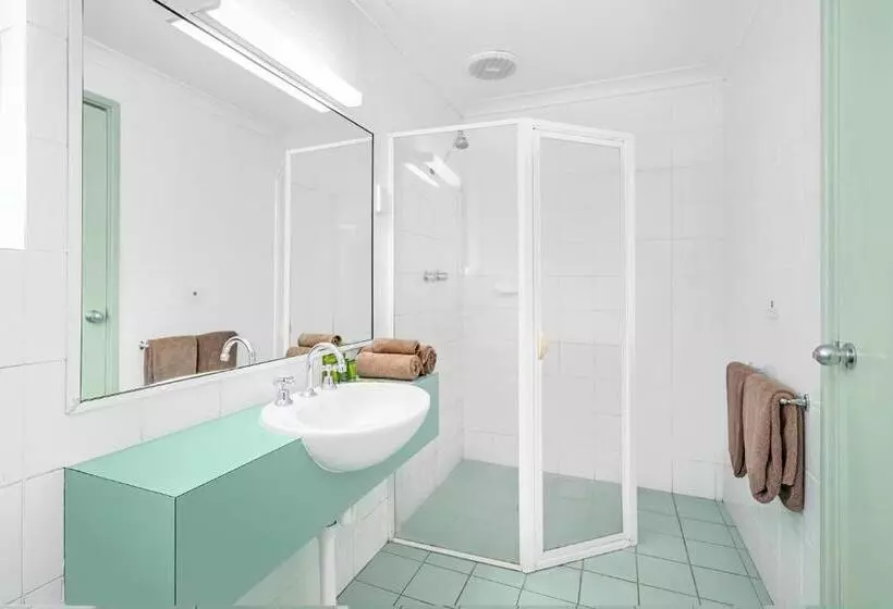 اتاق استاندارد با بالکن, Geraldton Motor Inn