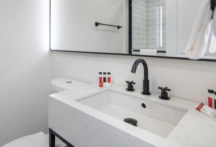 غرفة ديلوكس, The Catrina