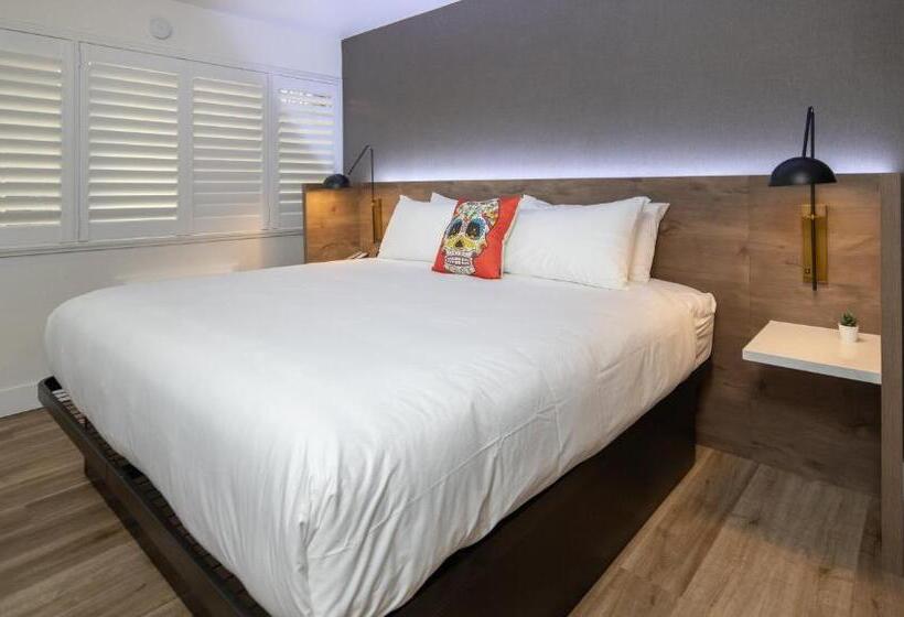 غرفة قياسية, The Catrina