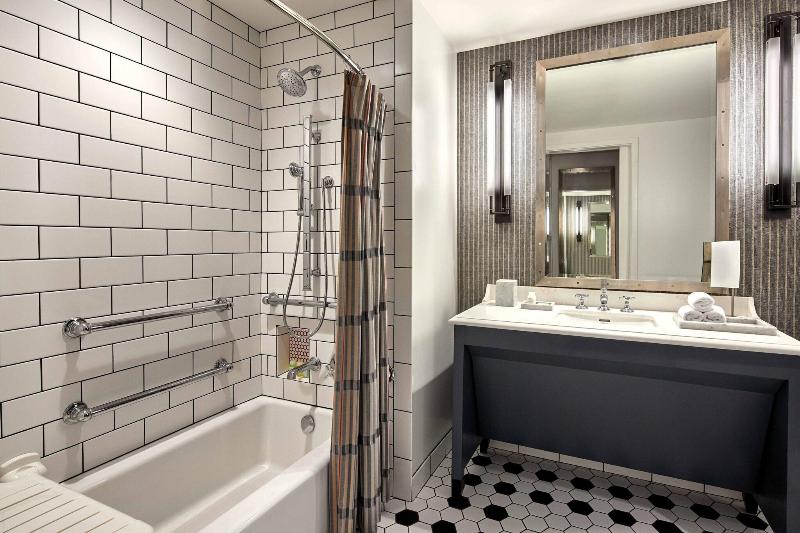 带大床的标准间, Magnuson Hotel Bradenton