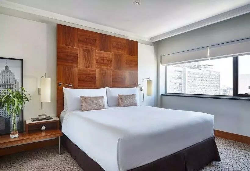 Quarto Club, Renaissance Sao Paulo