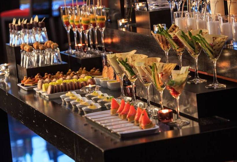 Suite Club, Renaissance Sao Paulo