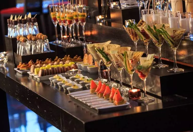 Suite Club, Renaissance Sao Paulo