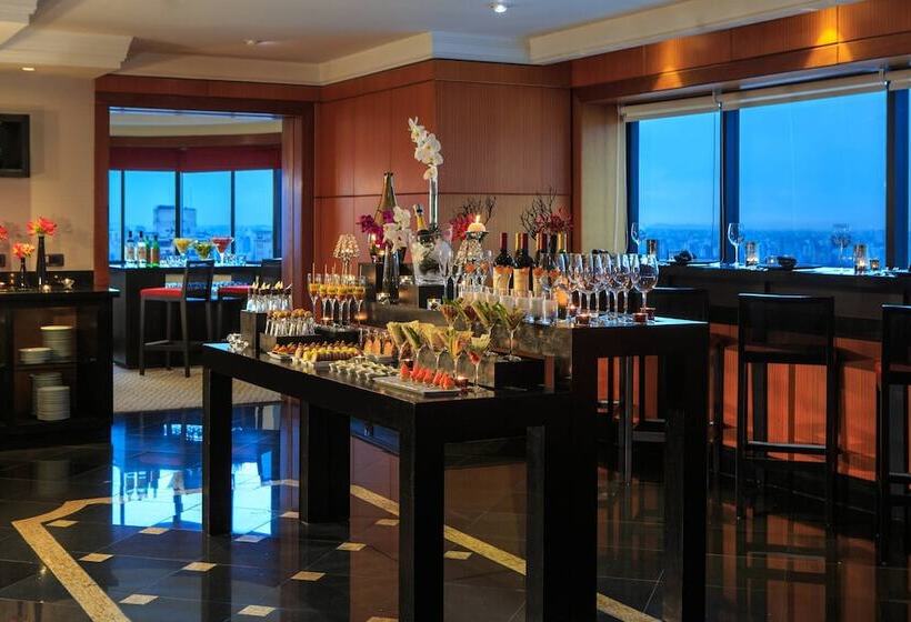 Suite Club, Renaissance Sao Paulo