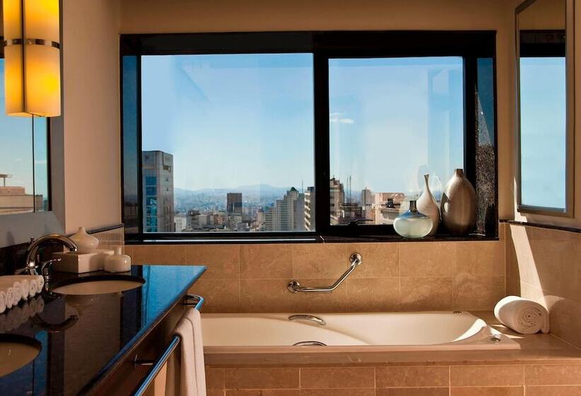 Suite Club, Renaissance Sao Paulo