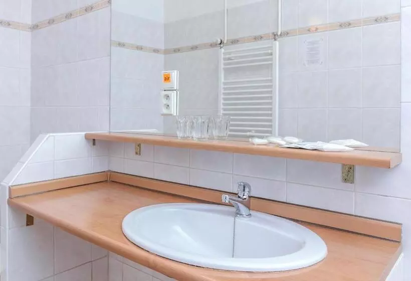Habitación Estándar, Astra