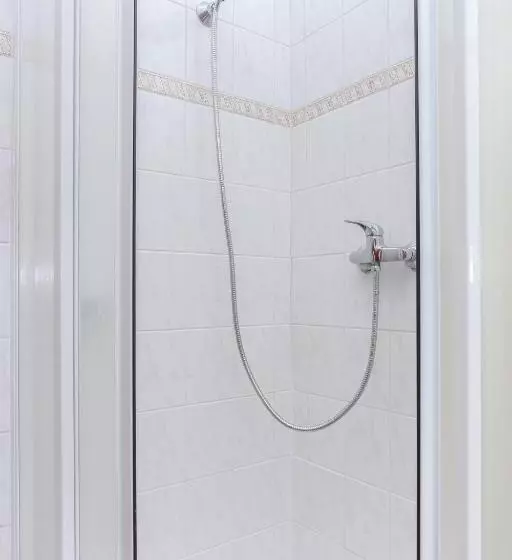 Habitación Triple Estándar, Astra