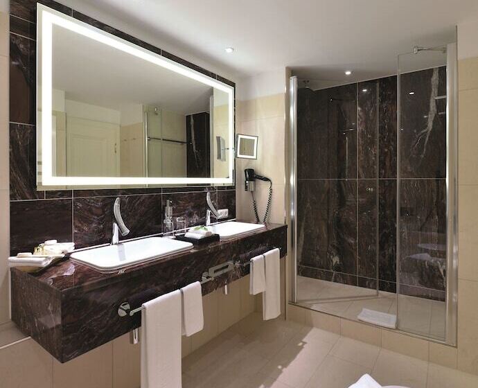 Люкс, Best Western Premier Parkhotel Kronsberg