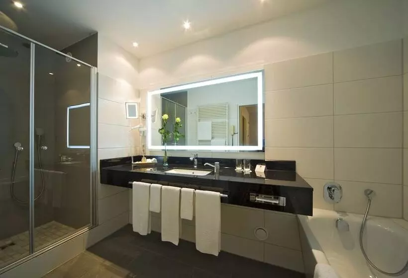 اتاق لوکس, Best Western Premier Parkhotel Kronsberg