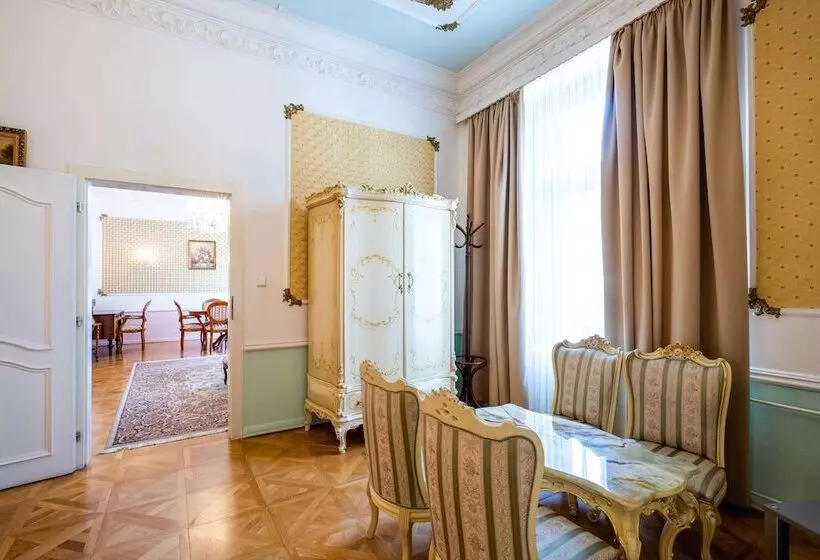 سوییت جونیور, Clarion Grandhotel Zlaty Lev